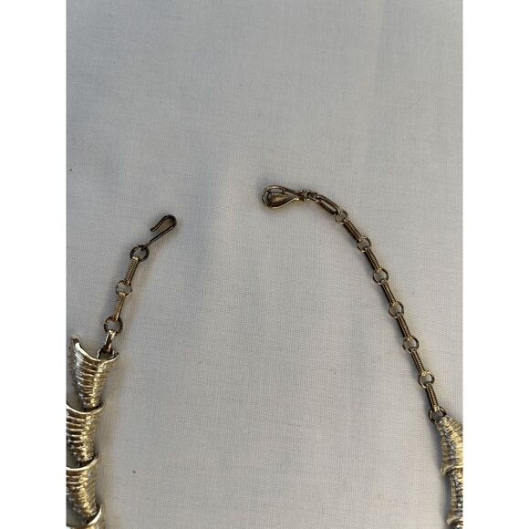 Vintage Statement Necklace in Gold Tone, Retro, Unique, - Picture 2 of 5